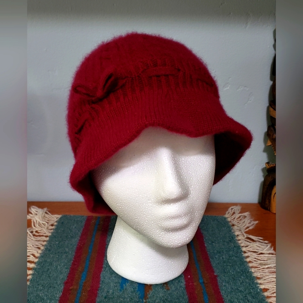 Red Cableknit Cloche-style Hat
